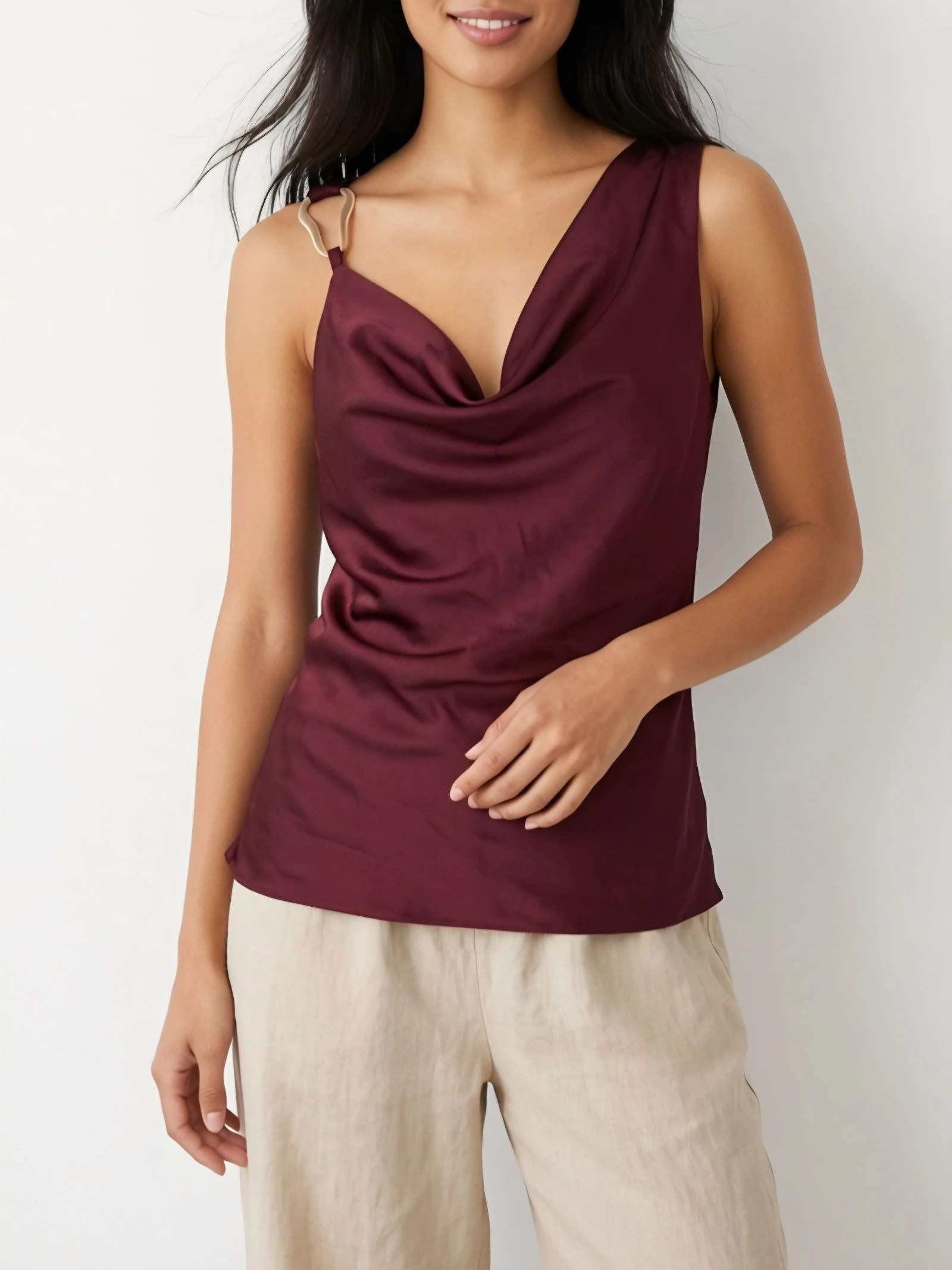 Bordeauxrode satijnen asymmetrische top • Gevouwen cowl neck • ONE SIZE • Stille luxe – photo 5